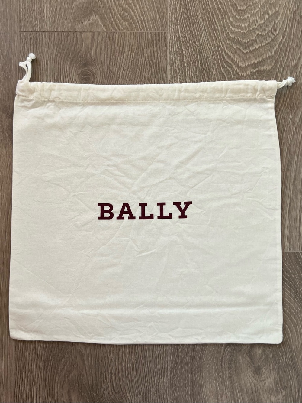 Bally dust bag (C556)